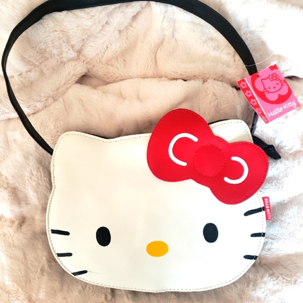 Hello Kitty purse